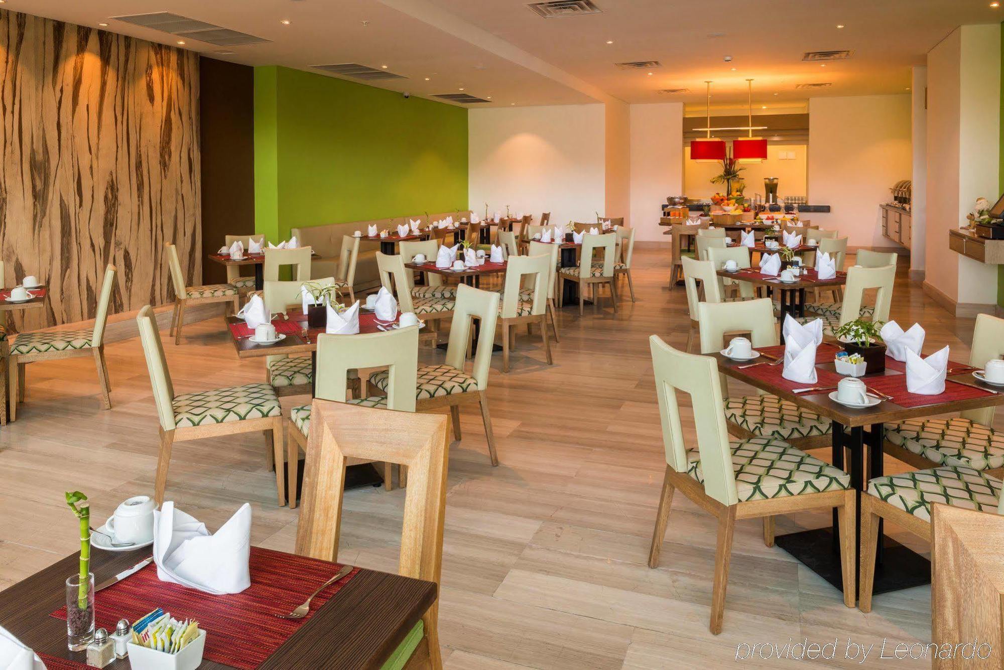 Hilton Garden Inn Barranquilla Extérieur photo