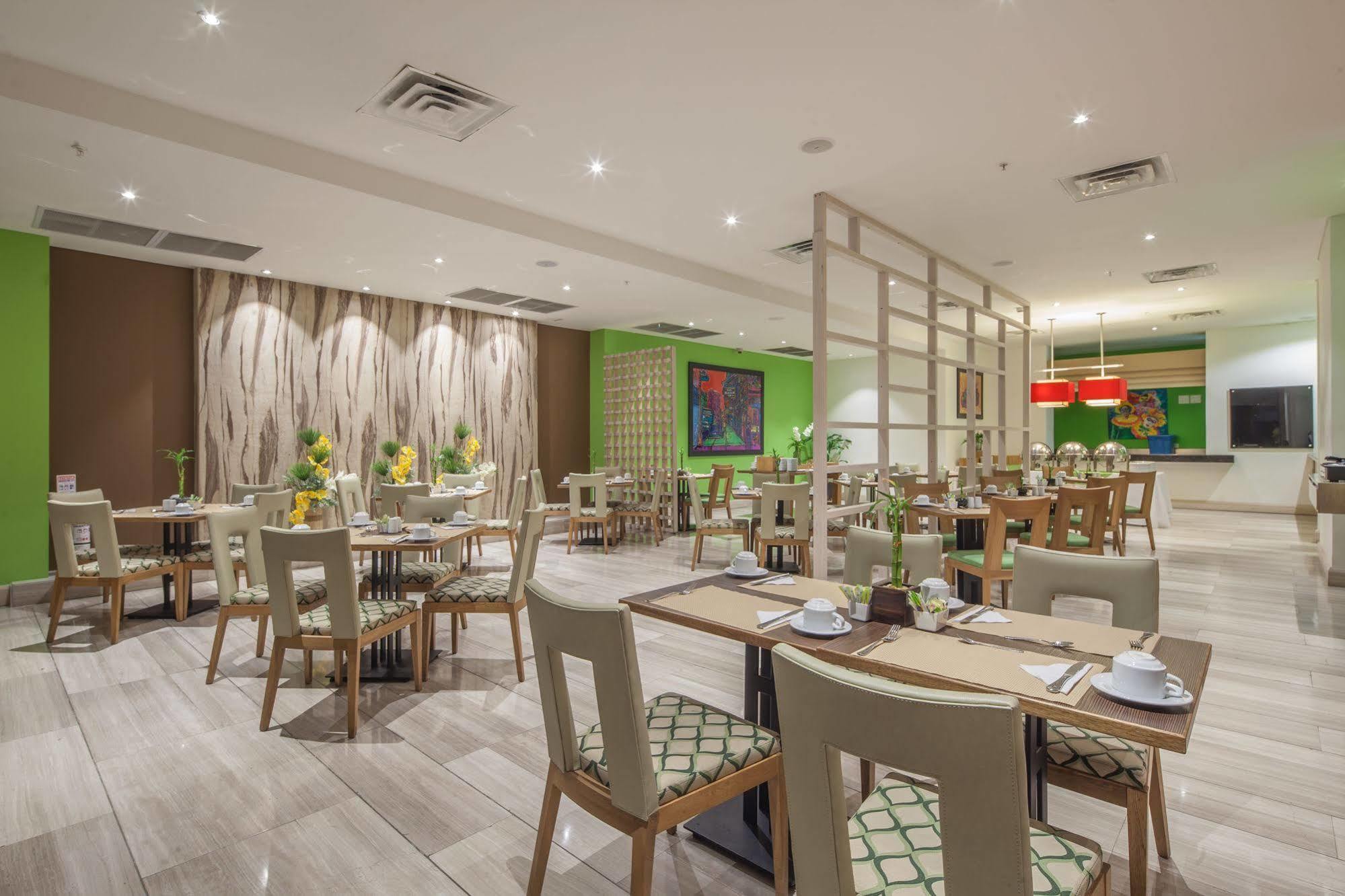Hilton Garden Inn Barranquilla Extérieur photo