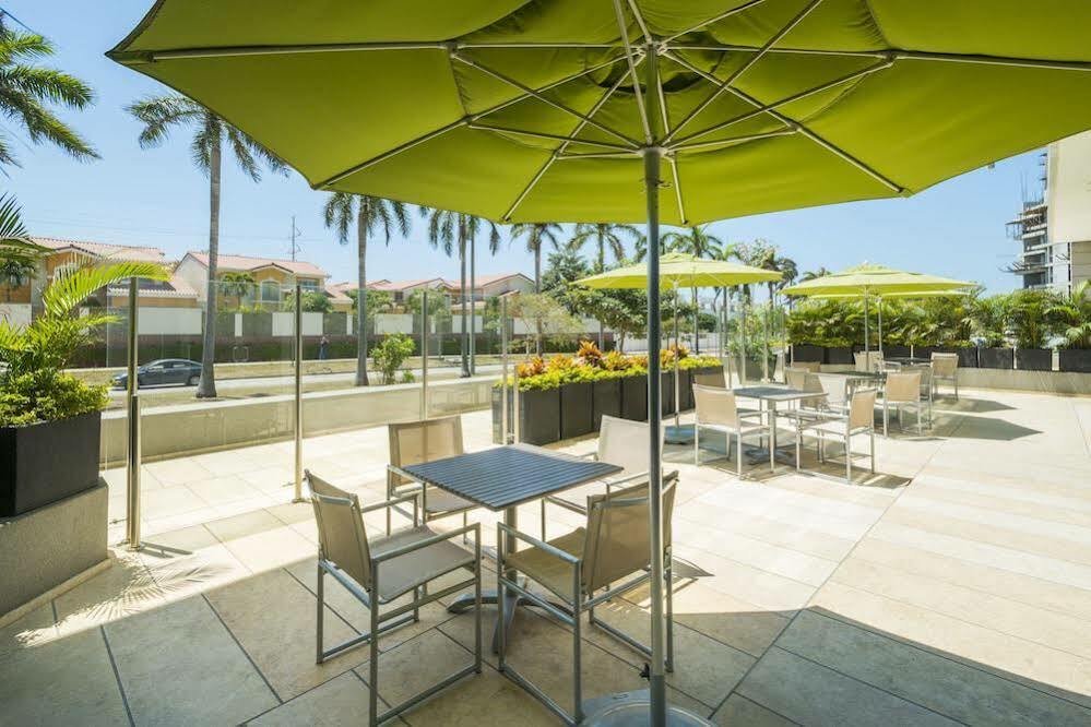 Hilton Garden Inn Barranquilla Extérieur photo